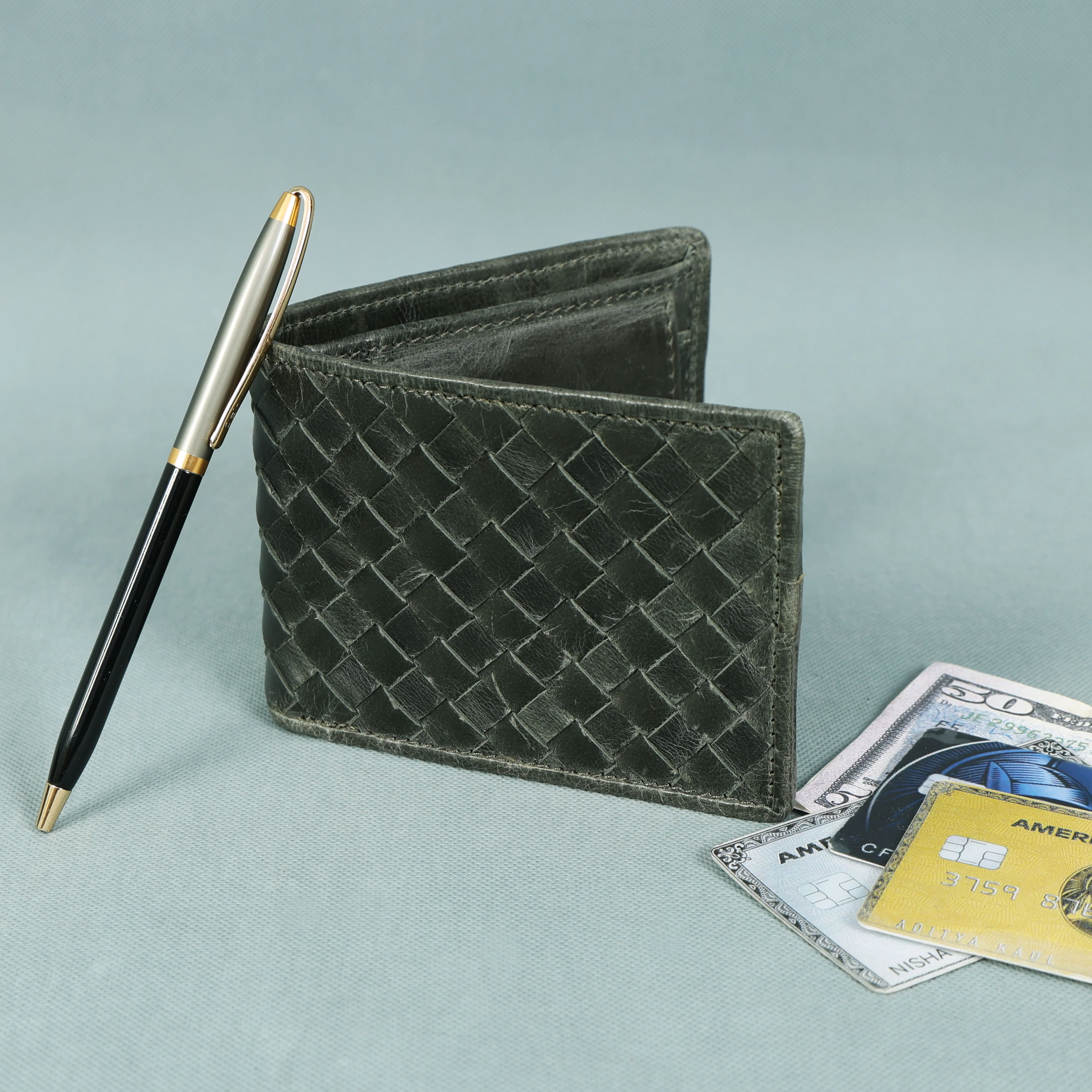 Premium Hand-Woven Leather Wallet with Coin Pocket & Multi-Card Storage by Celtic - Image 6