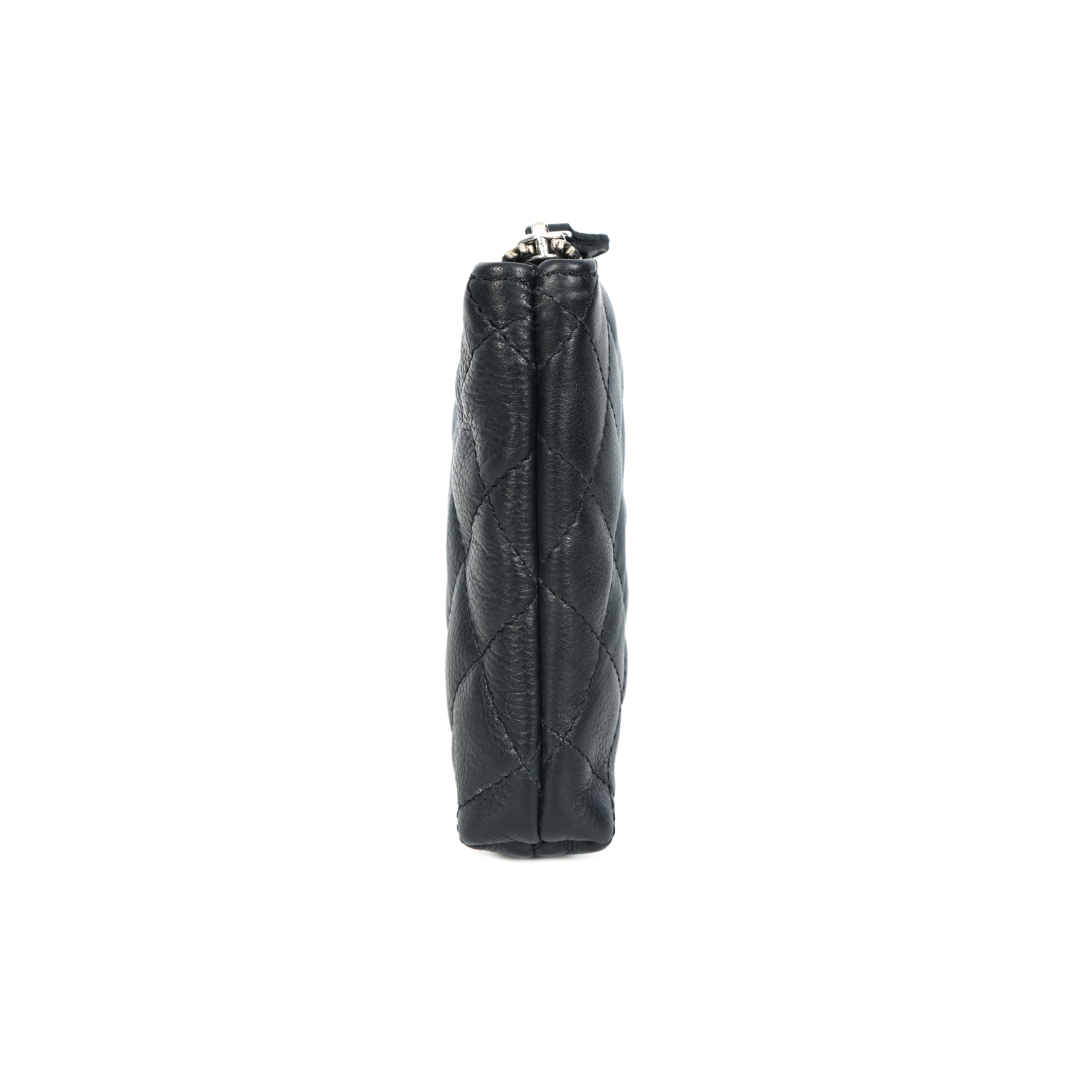 Elegant Quilted Black Leather Clutch Chic Evening & Party Essential - Image 4