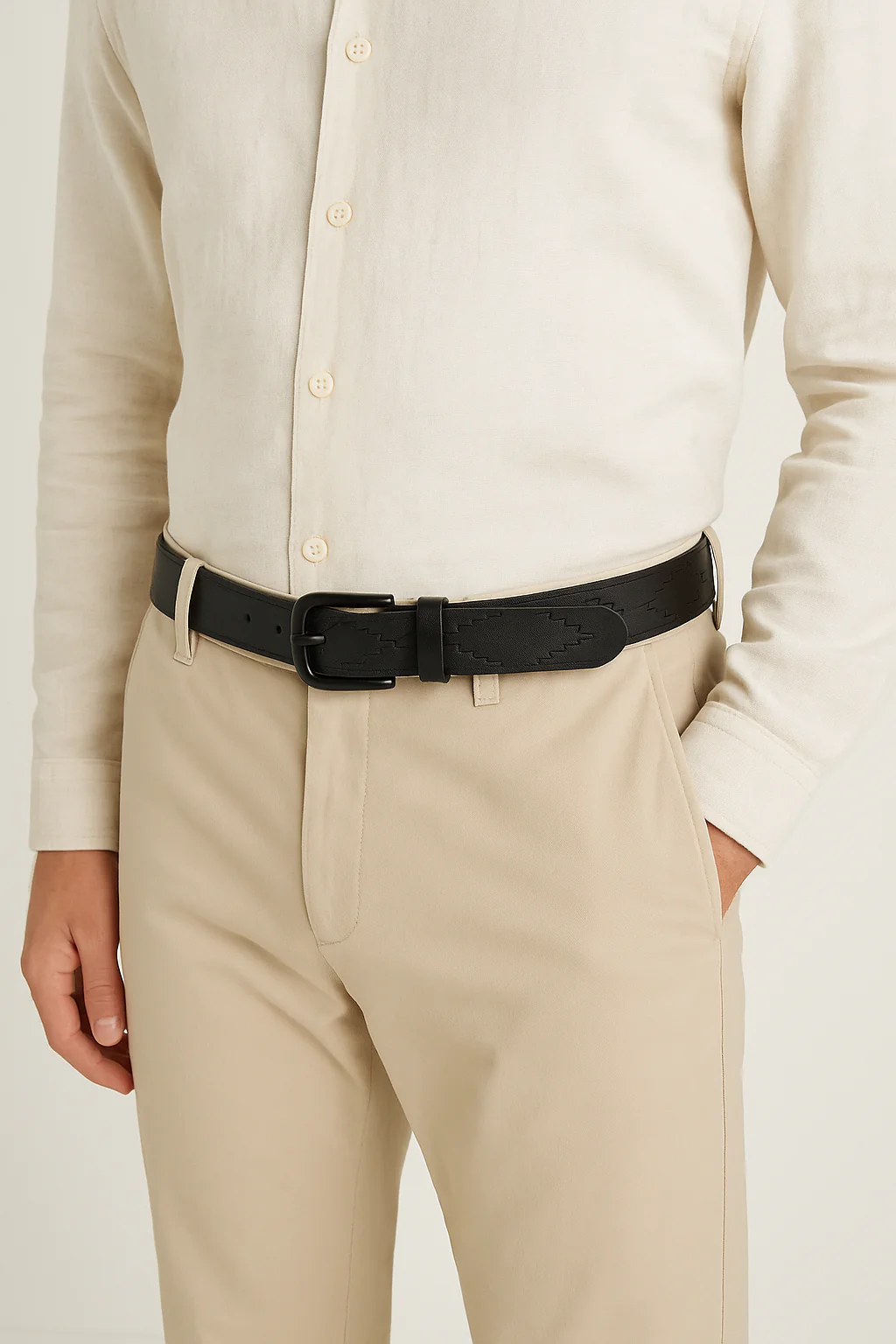 Unisex Premium Black Leather Belt With Geometric Weaving  Matte Buckle Casual Wear - Image 3