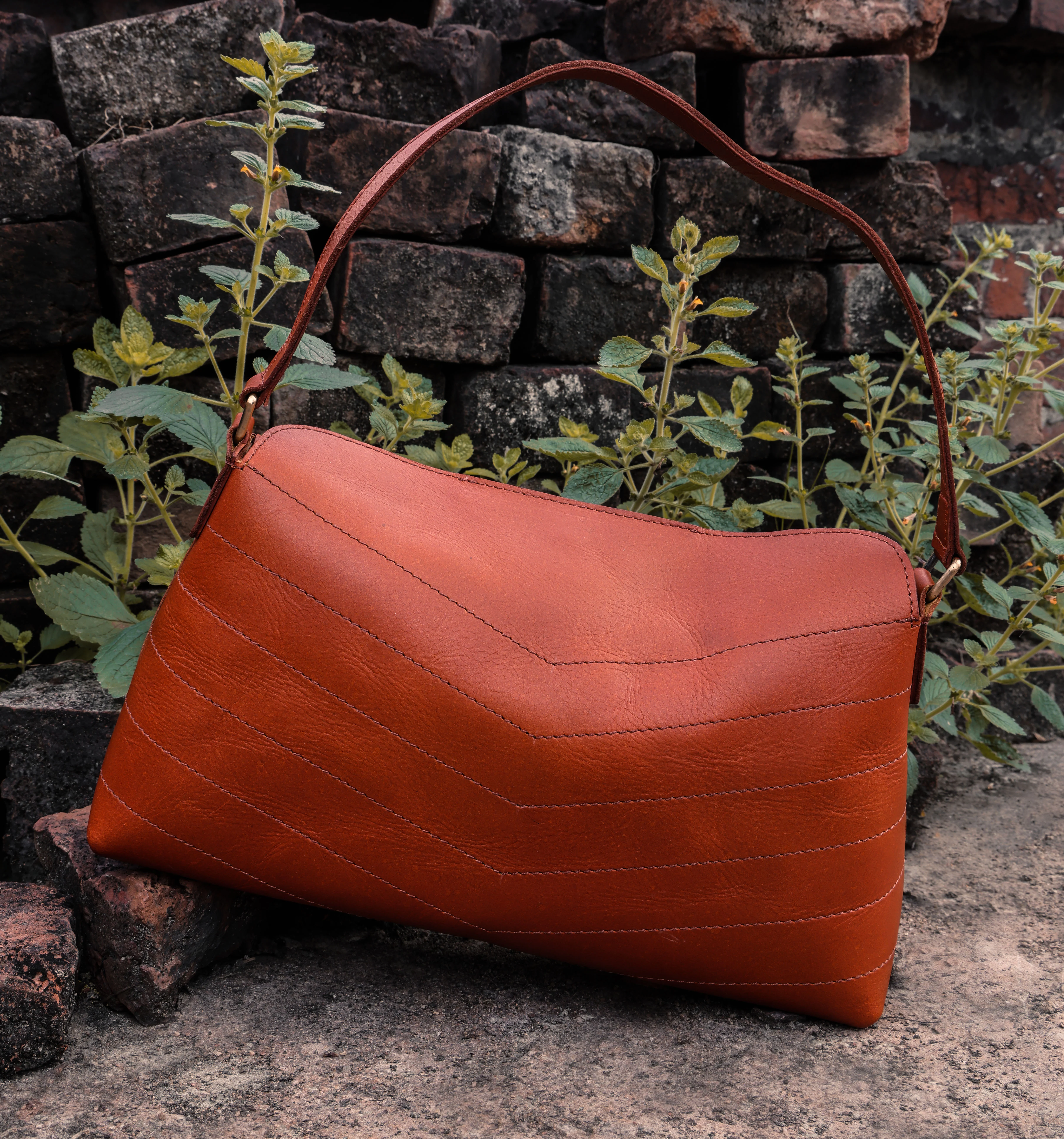 Premium Export Quality Genuine Leather Sling Bag Stylish Shoulder & Crossbody Purse - Image 9