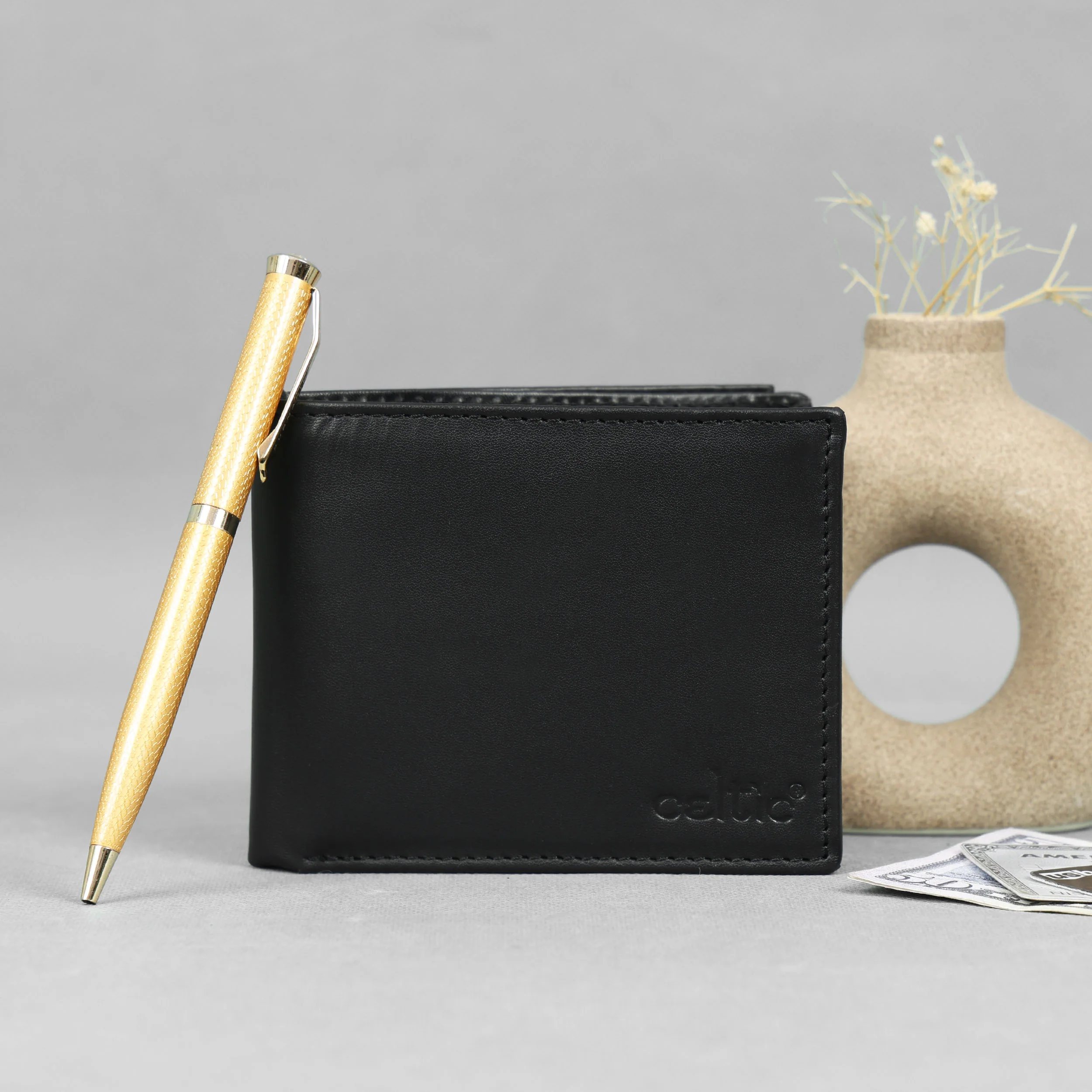Men’??????s Black Bi-Fold Wallet with Visible Card Slots Art: LA-1436