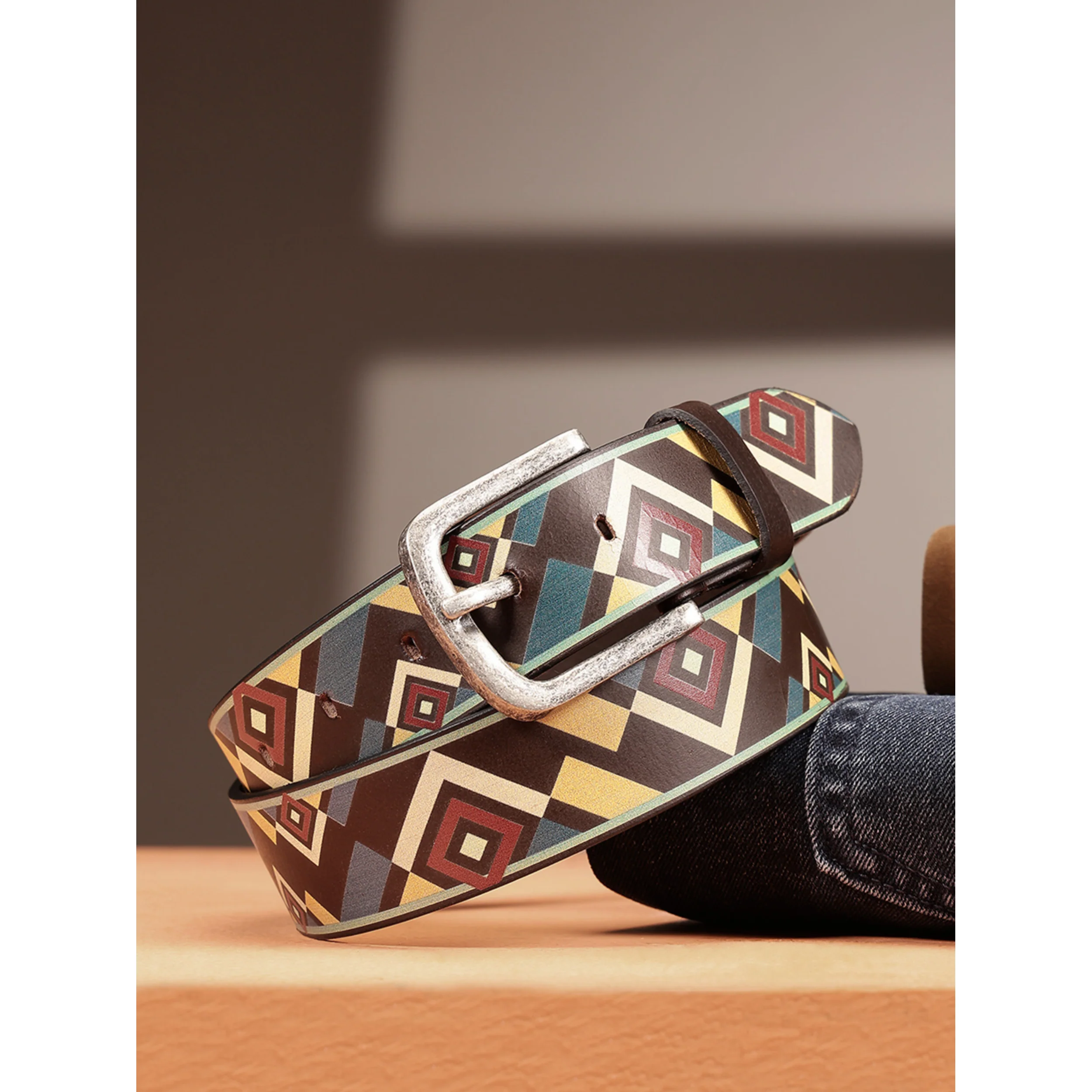 Unisex Handcrafted Patterned Leather Fabric Belt With Vintage Buckle For Casual Wear