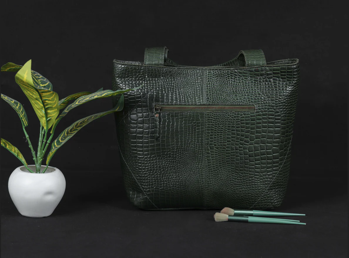 Croc-Texture Leather Tote Bag with Spacious Interior and Dual Shoulder Handles - Image 10
