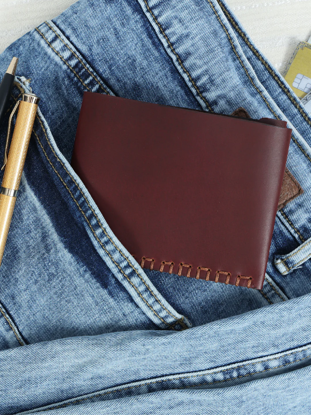 Premium Bi-Fold Leather Wallet for Men ƒ???????? Slim, Stylish | Durable RFID Blocking Wallet