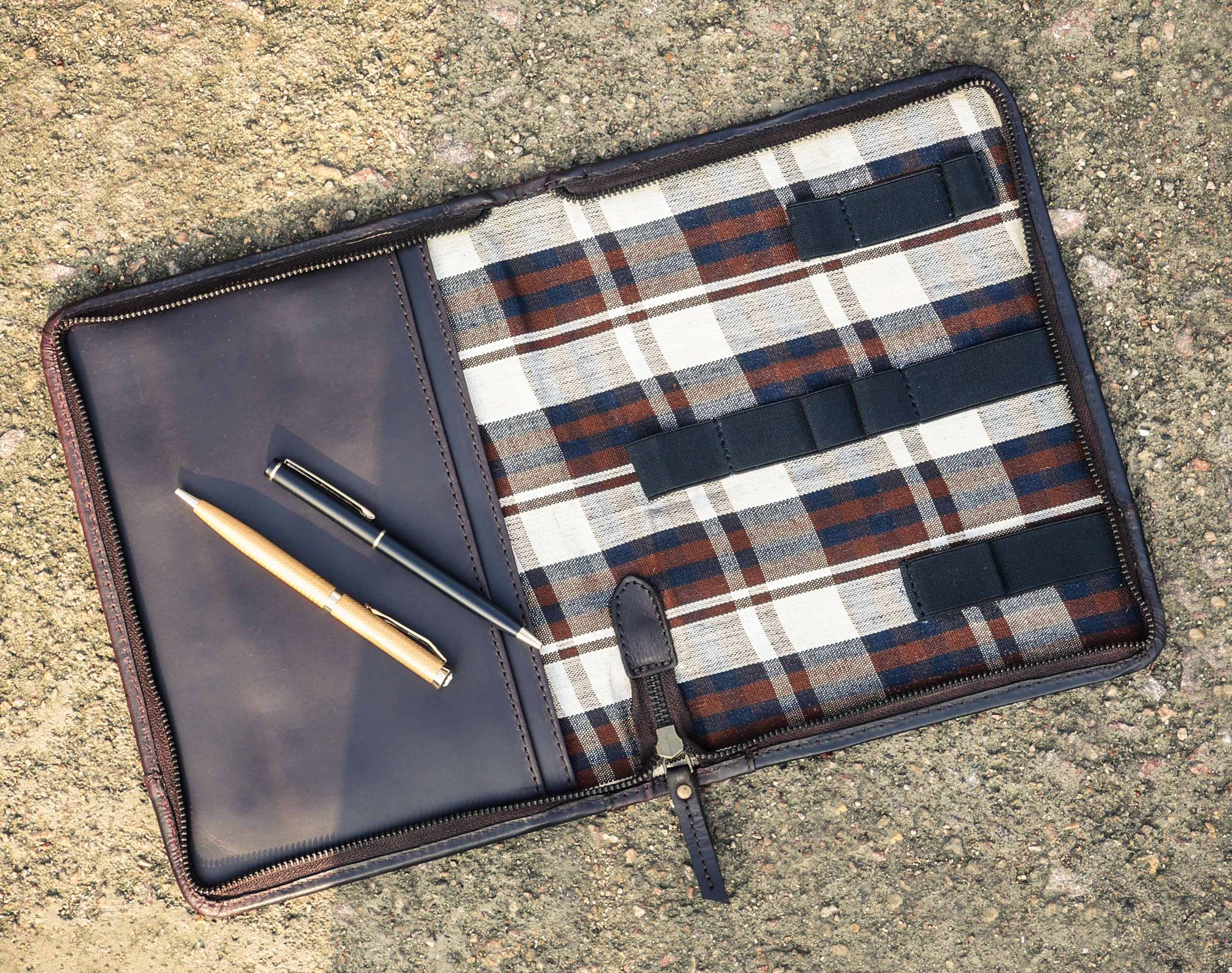 Premium Leather Organizer Folder with Zipper - Image 7