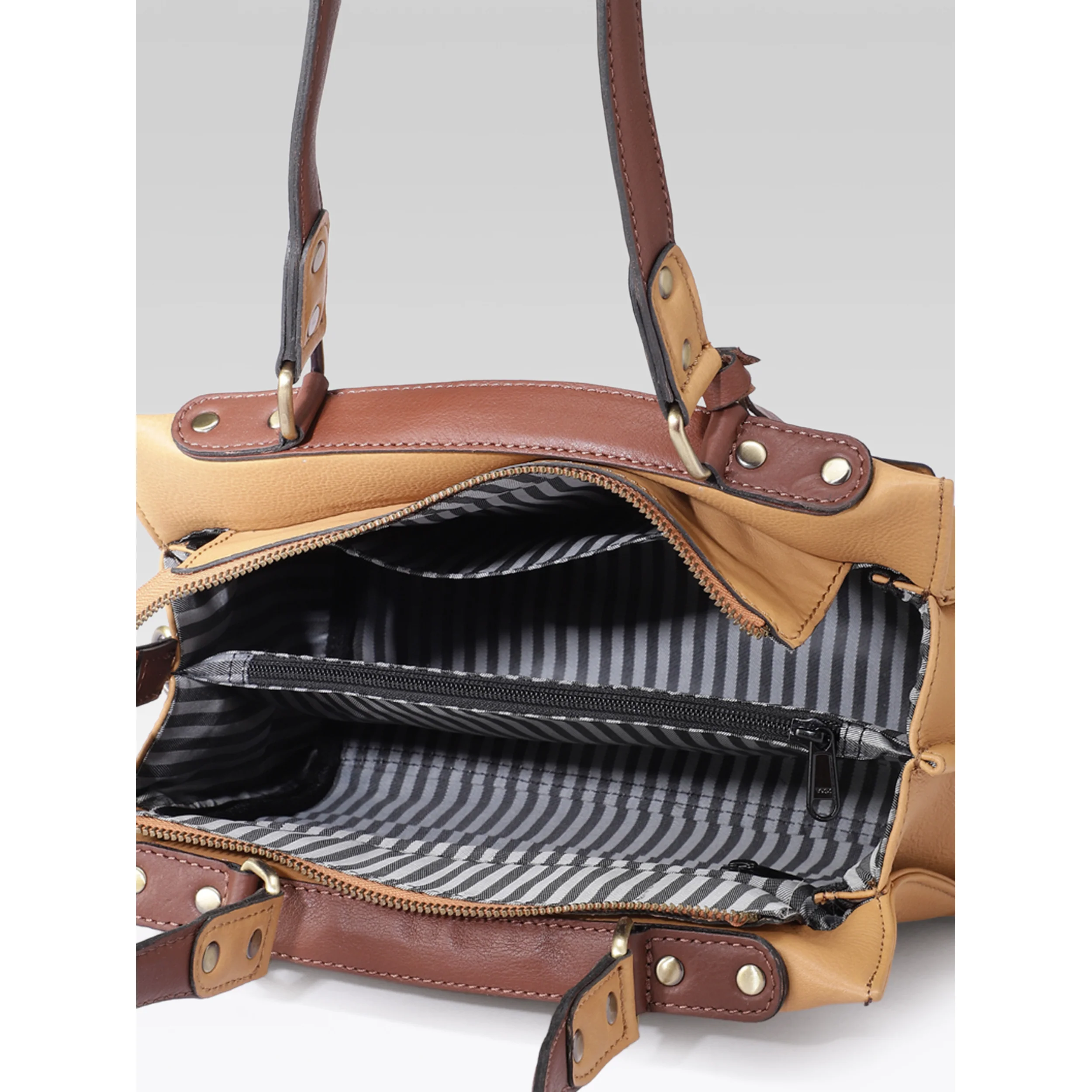 Premium Genuine Textured  leather Handbag with inner pockets - Image 4