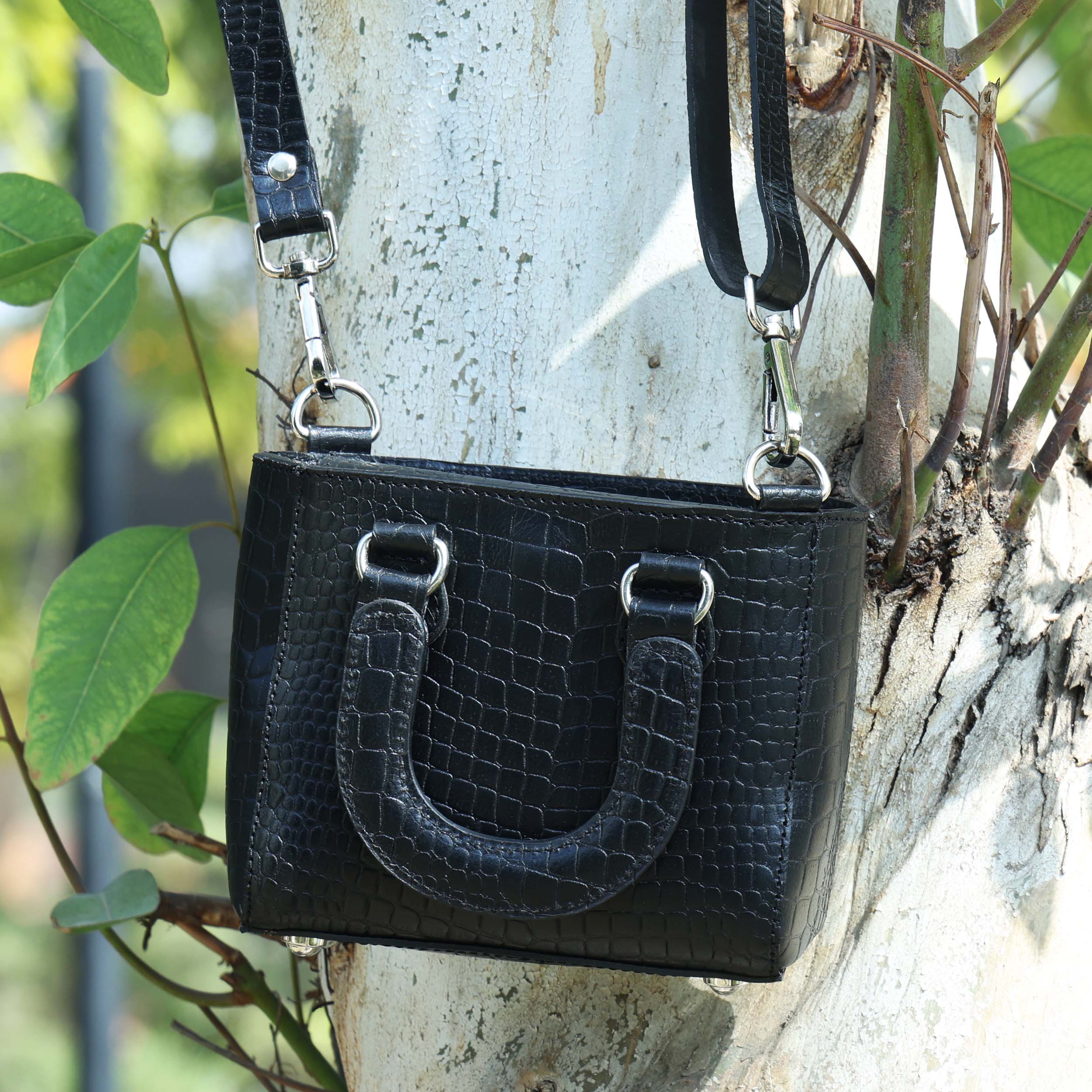 Stylish Leather Croco Print Sling Bag ’?????? Chic & Versatile. BG-1621 - Image 4