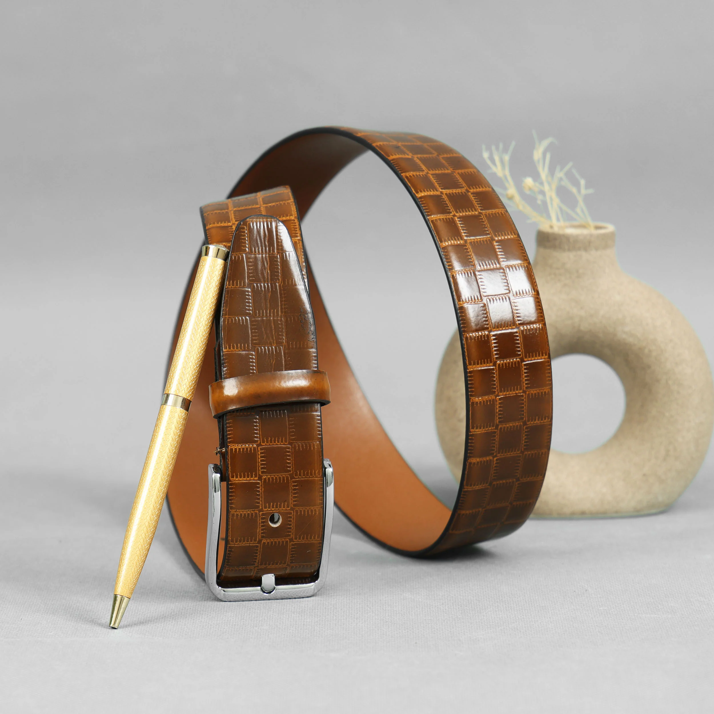 Men Premium Tan Textured Leather Belt With Grid Pattern Finish And Polished Metal Buckle - Image 8